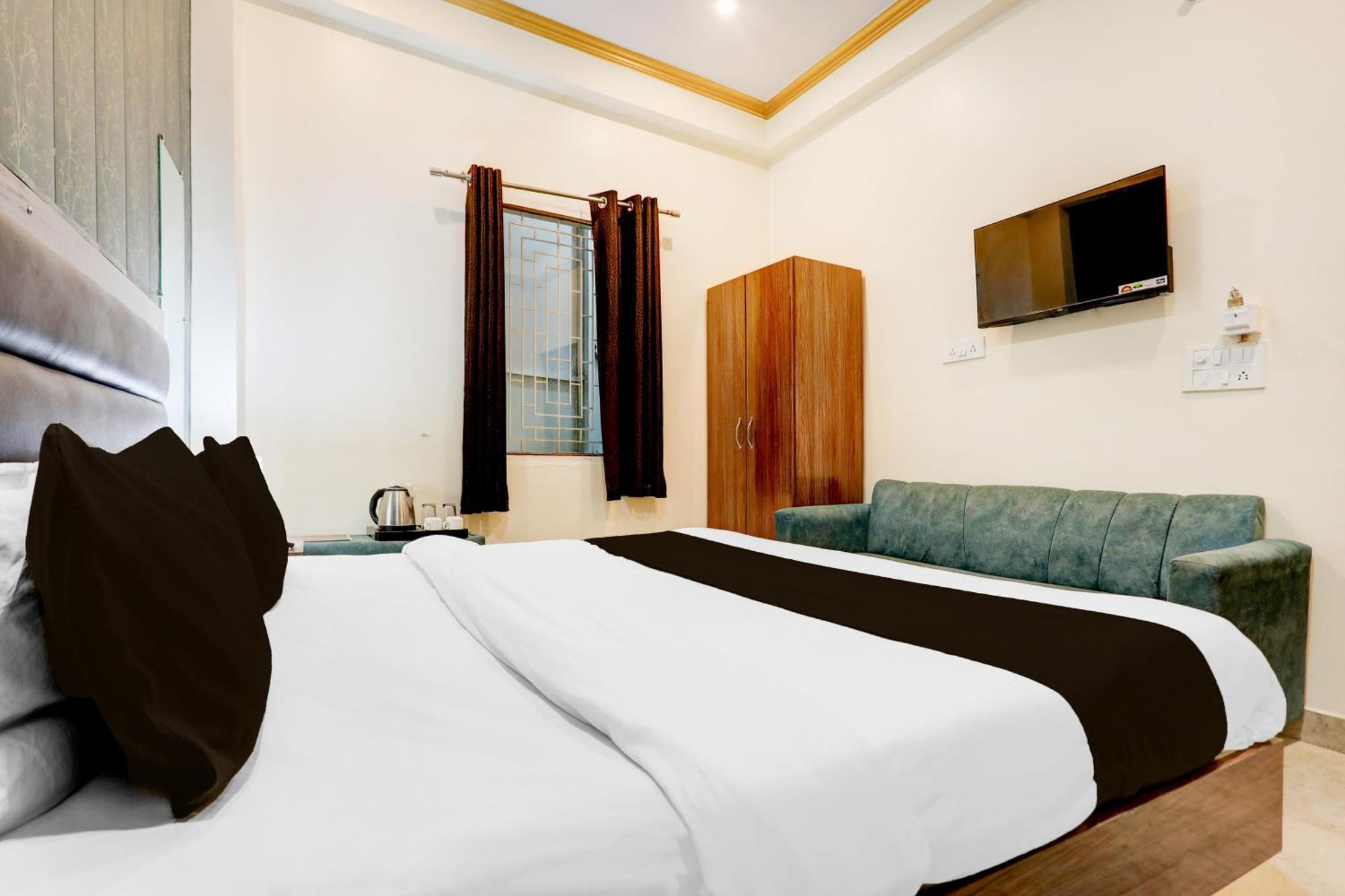 Super Hotel O Sankat Mochan Gandhi Nagar Kakarmatha Dış mekan fotoğraf